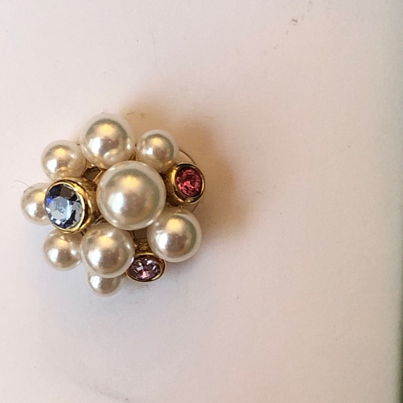 Kate Spade Pearl Caviar Cluster Stud Earrings Crystal Accents NWT & Box - Picture 10 of 14